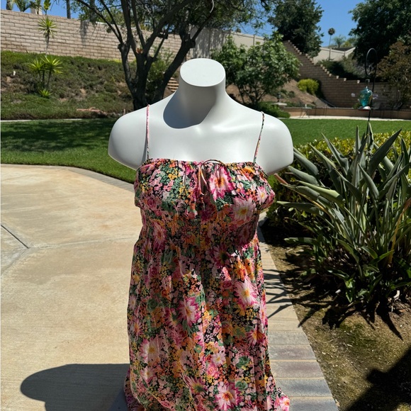 H&M Floral Dress with adjustable straps - Picture 1 of 6